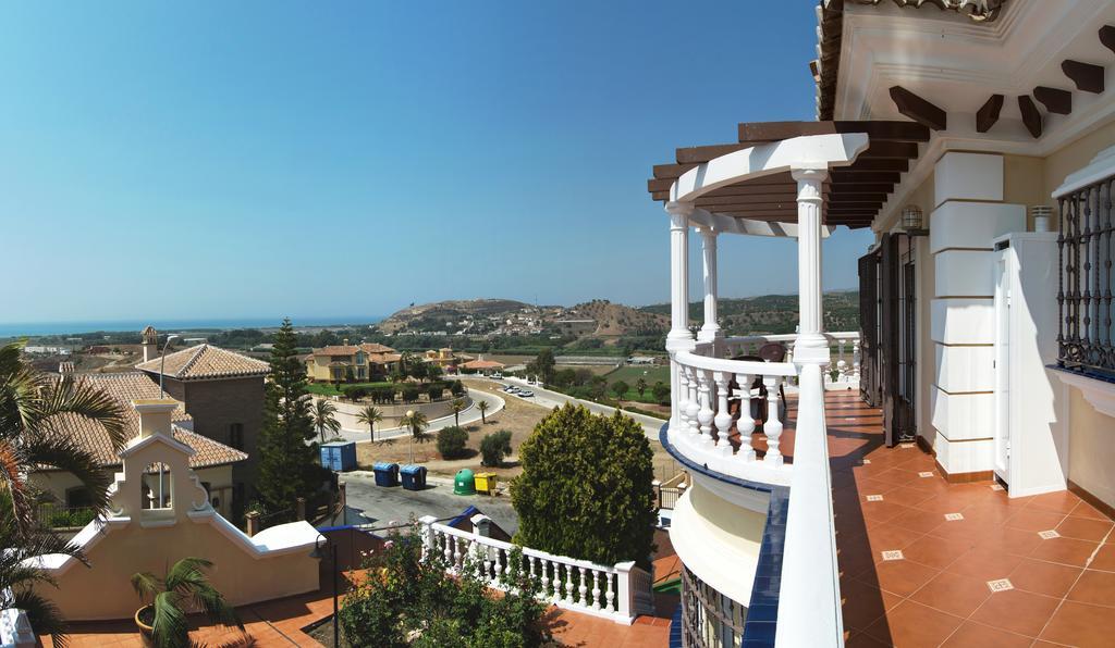 Villa Al Alba Torre Del Mar Luaran gambar